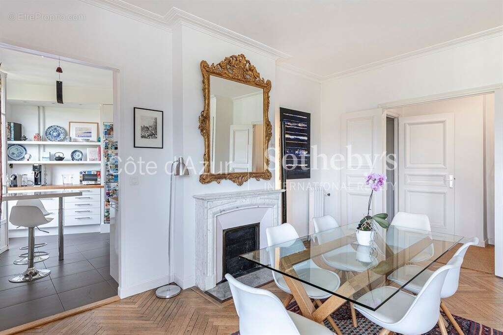 Nice Victor Hugo appartement 3 pièces 112 m² rénové avec bow windows vue jardin proche mer - photo 6