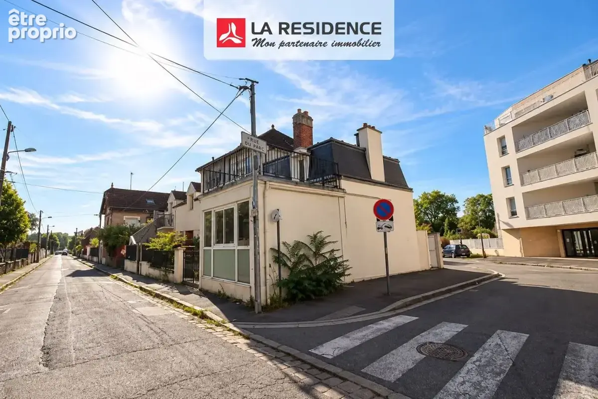 Commerce 180 m² à vendre à Les Mureaux (78130) - photo 2
