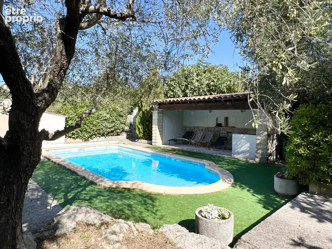 Maison T5 sur 1 480 m² de terrain avec piscine - photo 11