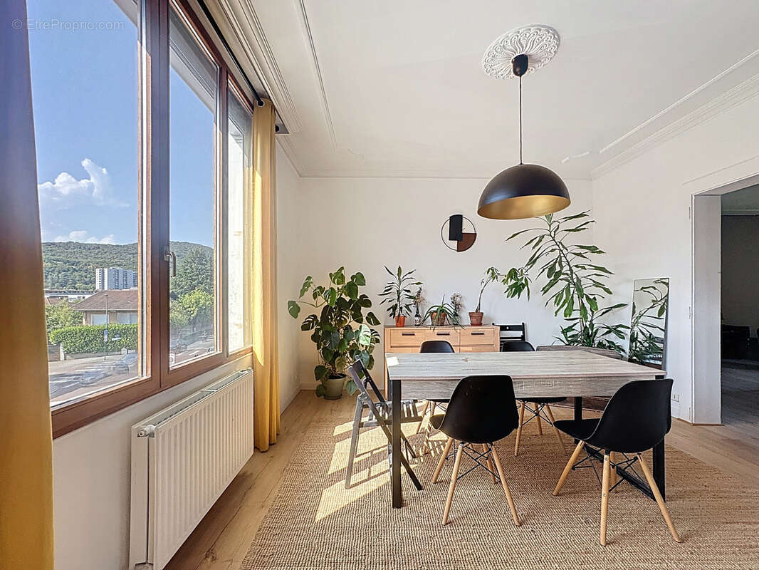 Appartement à AIX-LES-BAINS