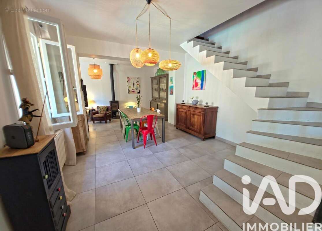 Maison 150 m² à Saint-Gilles  - photo 6