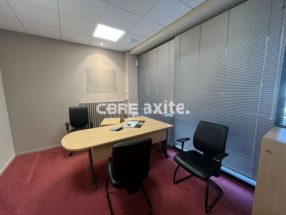 Autre à LA CHAMBRE