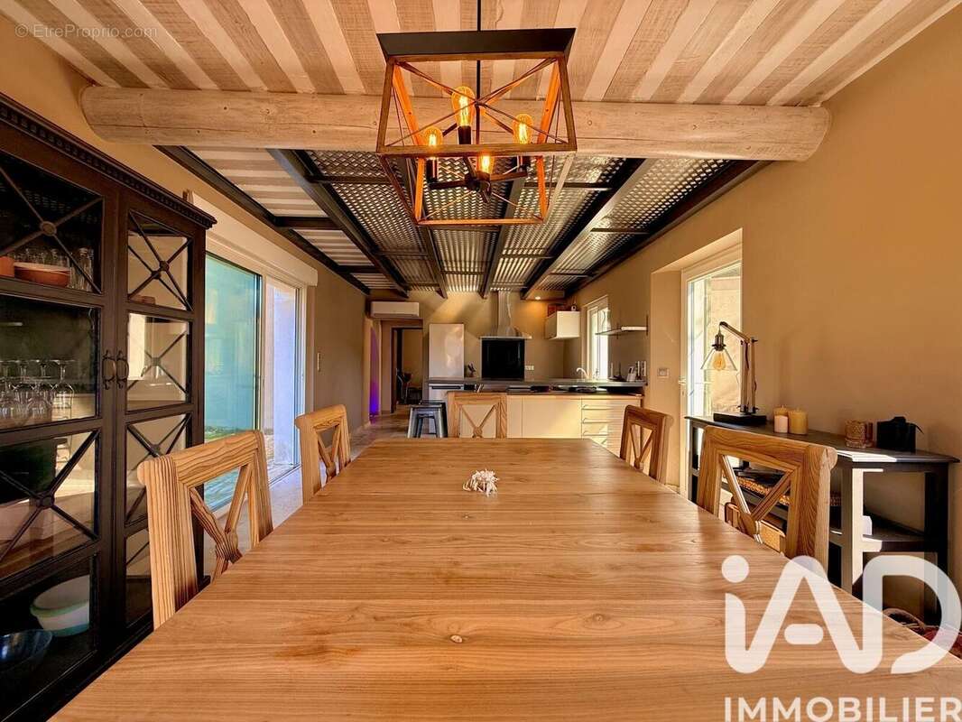 Maison 138 m² à Le Beaucet  - photo 9