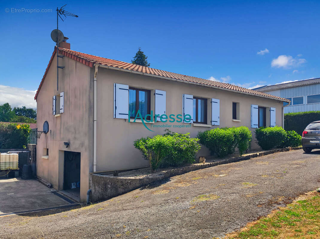 Maison à SAINT-LAURENT-DES-AUTELS