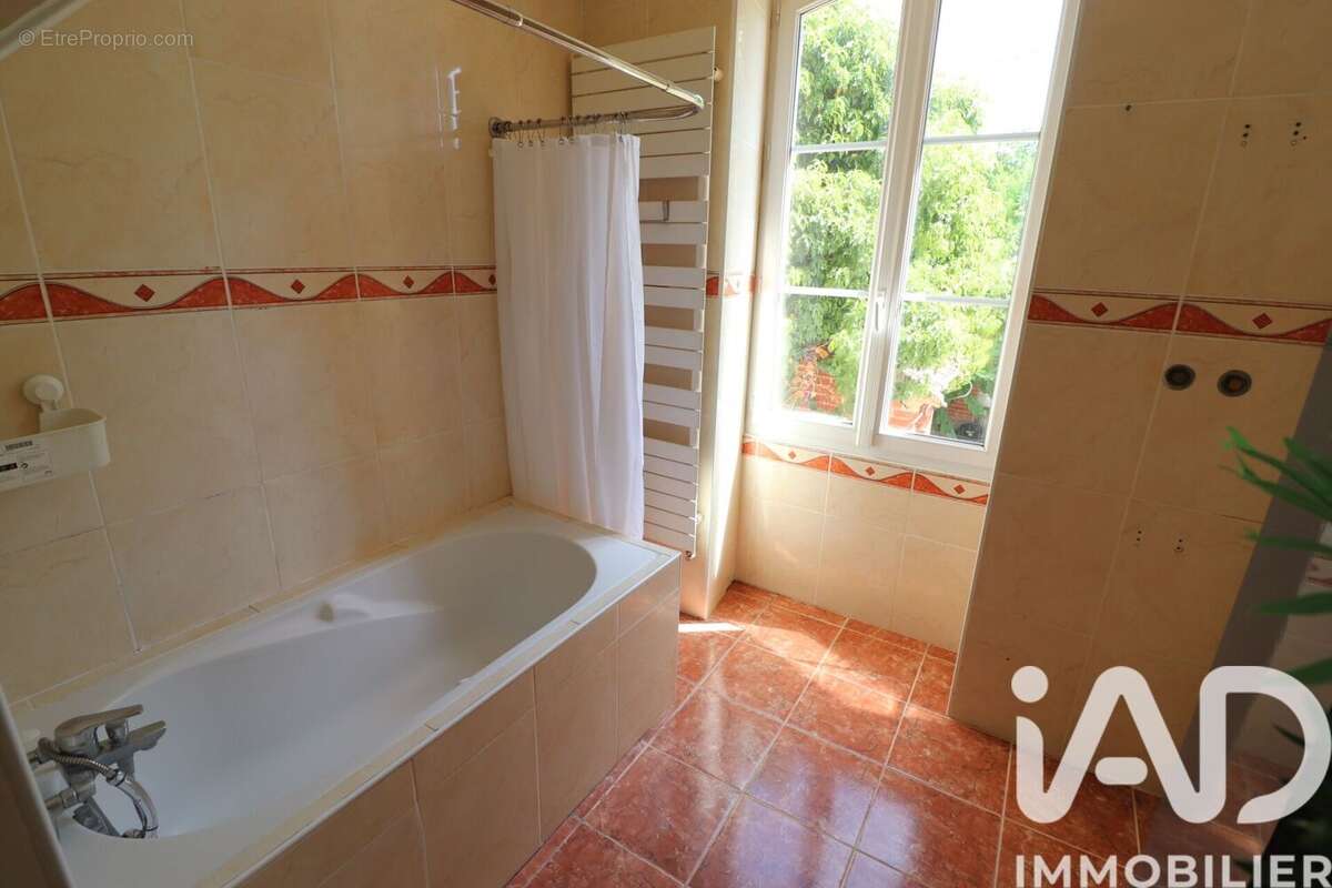 Photo 8 - Maison à VERNOU-LA-CELLE-SUR-SEINE