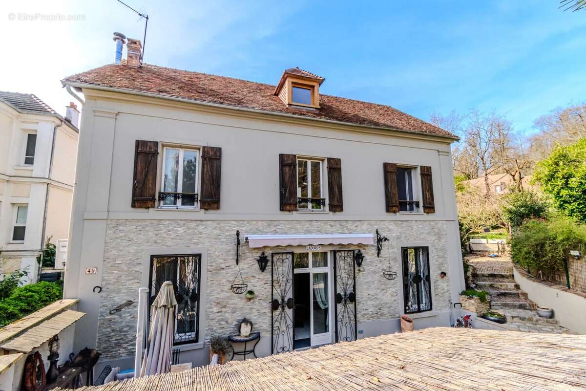 Maison à MONTMORENCY