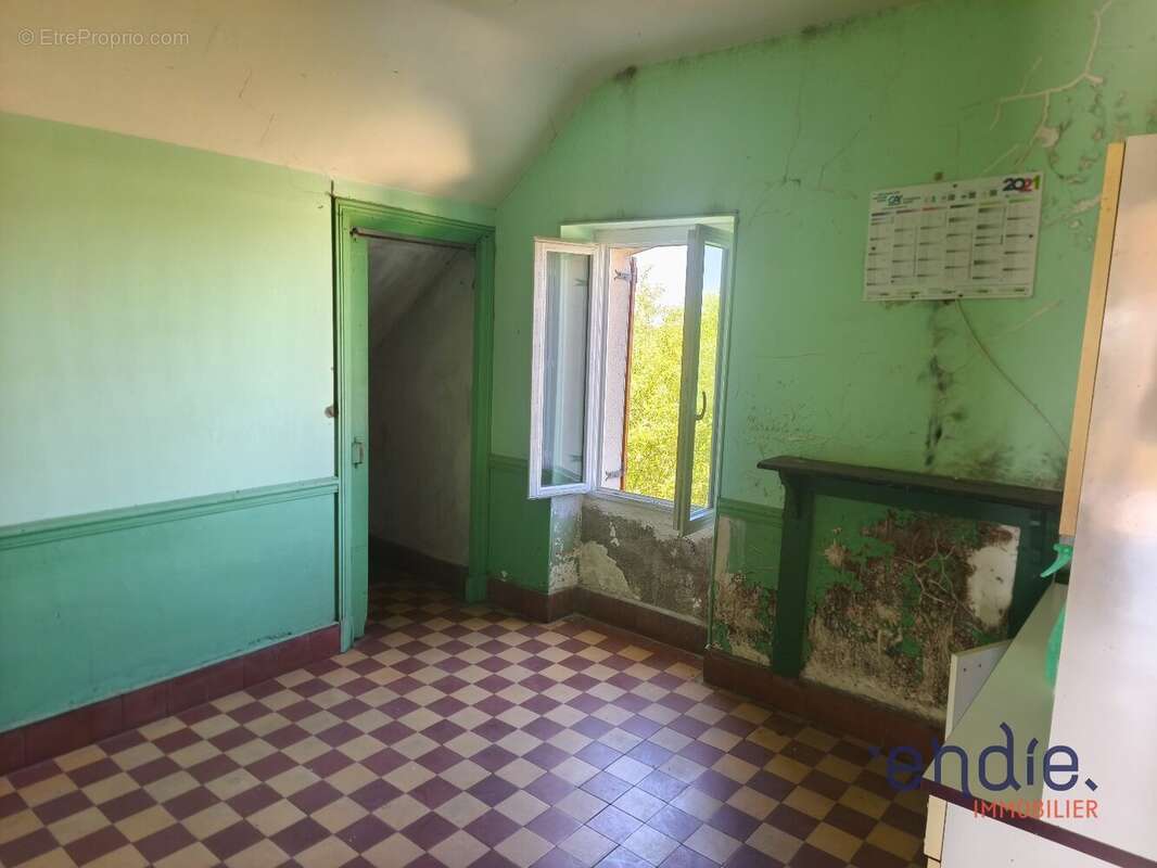 MURAT : maison de 9 pièces (152 m²) en vente - photo 10