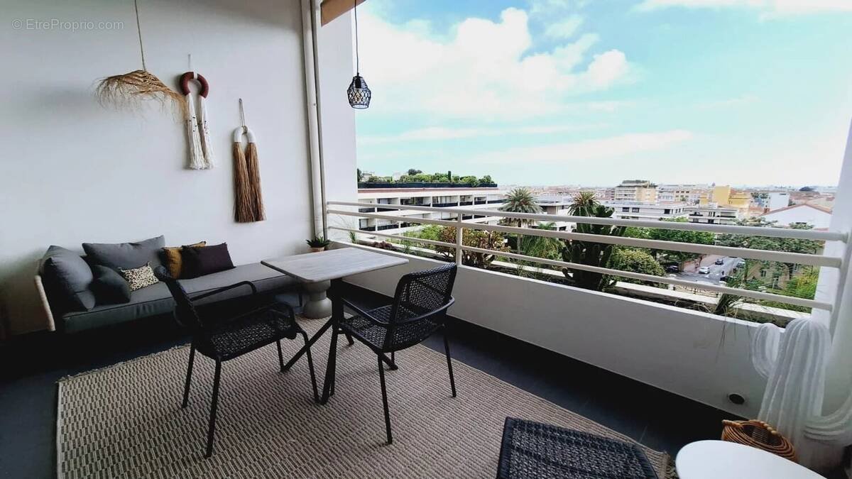 Appartement à CANNES