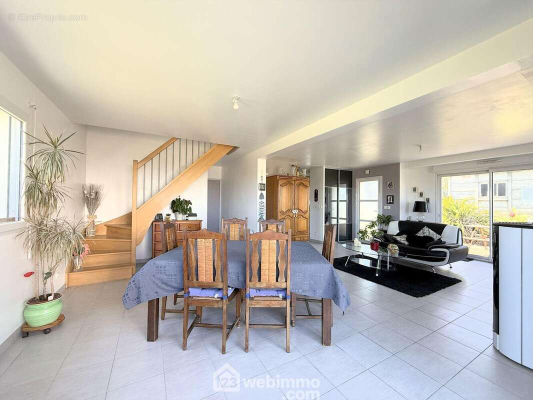 Maison 151 m² à Tredrez-Locquemeau  - photo 6