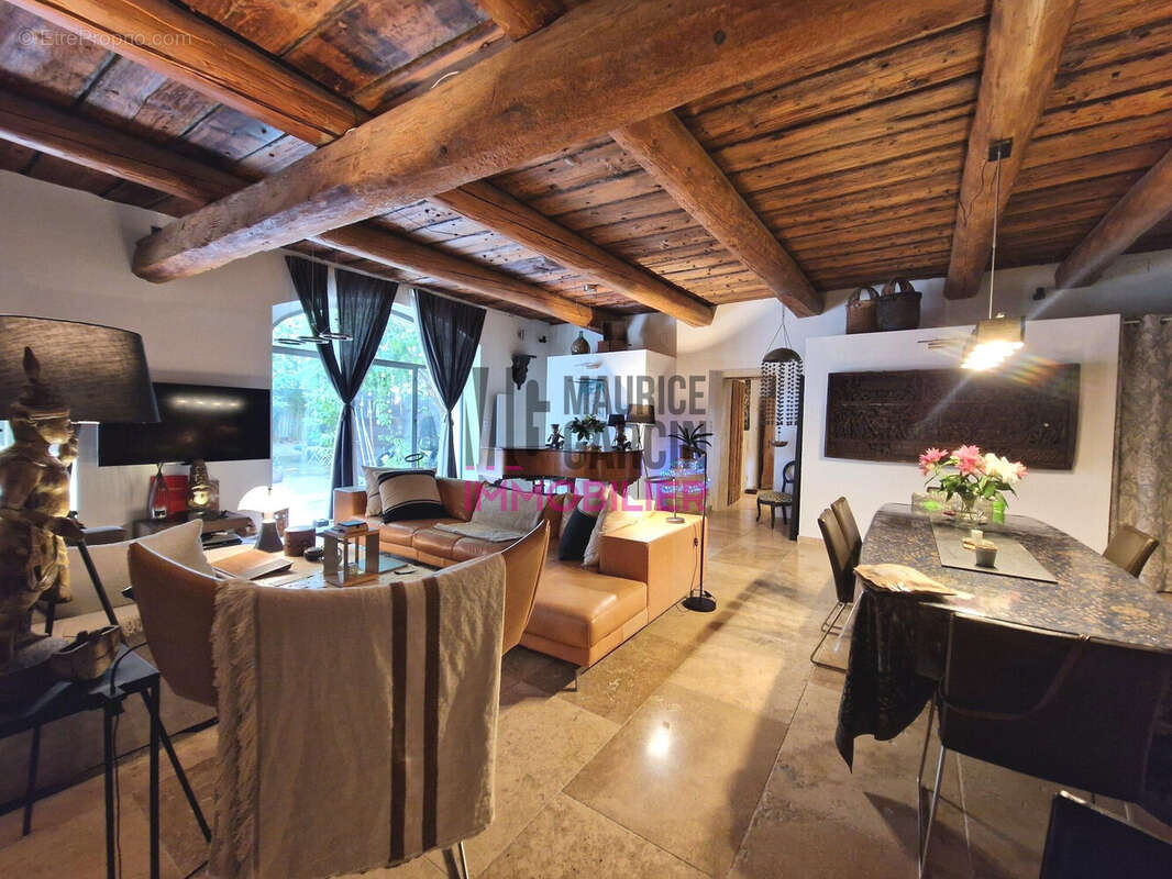 Maison à CAUMONT-SUR-DURANCE