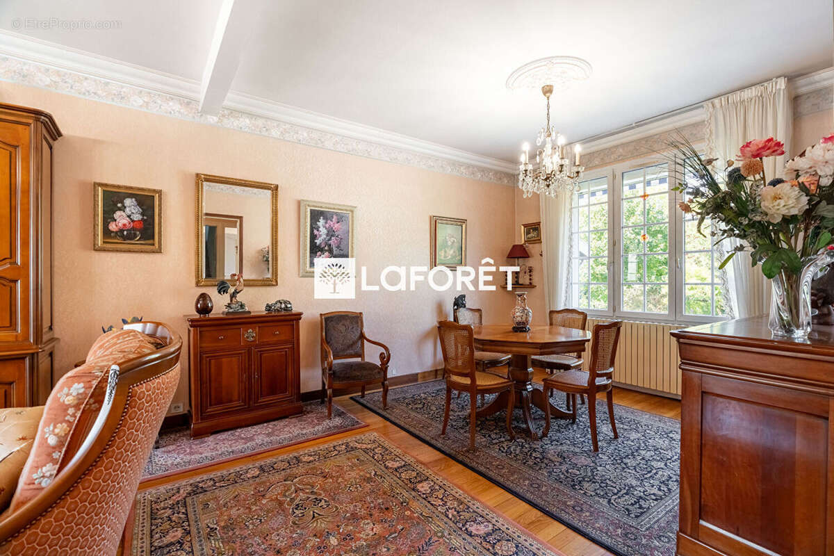 Maison à NANTERRE