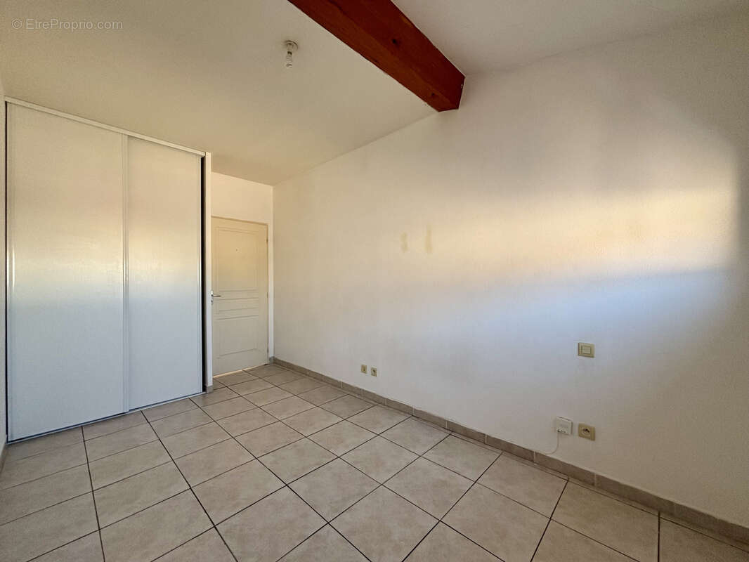 À vendre   t3 duplex de 56 m2 avec parking privatif   saint-assiscle - photo 5