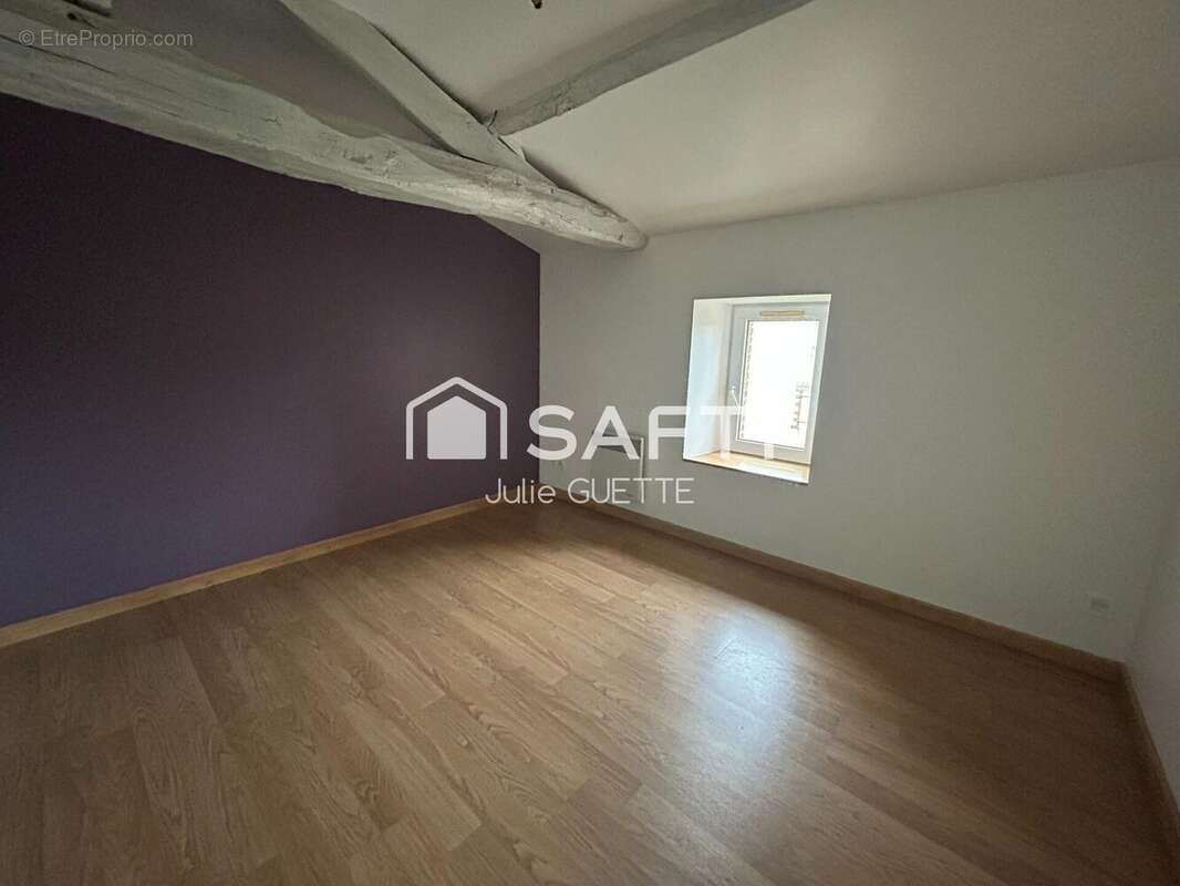 Maison 100 m² à Montournais  - photo 7