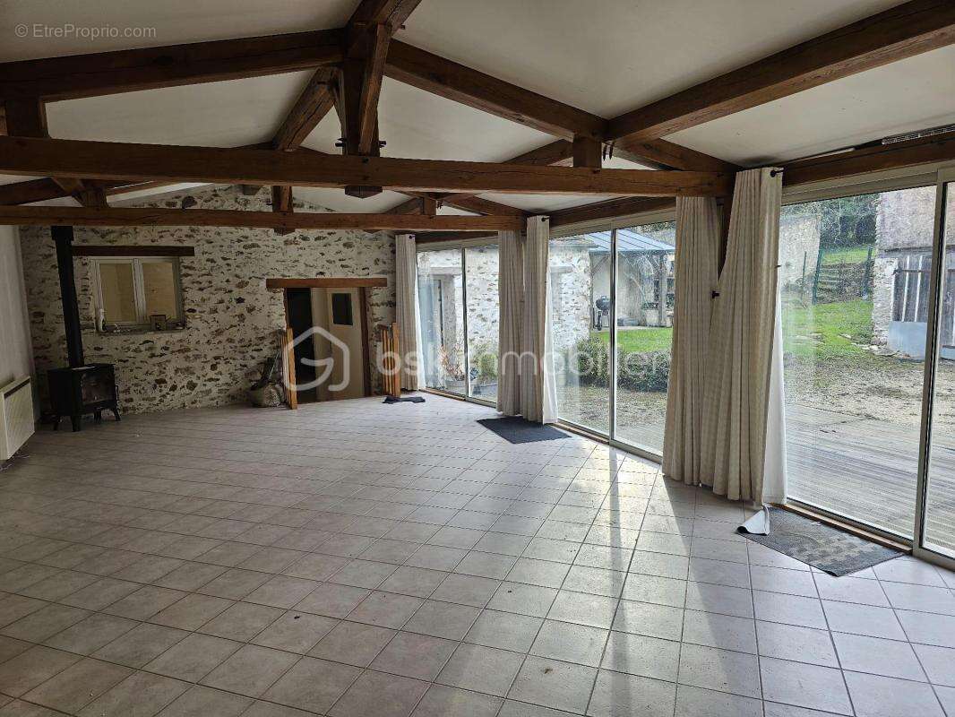 Maison à POMMEUSE