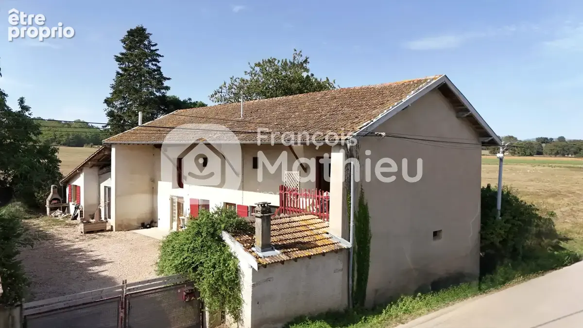 Photo Maison à Saint-Etienne-Sur-Chalaronne au prix de 215 000€