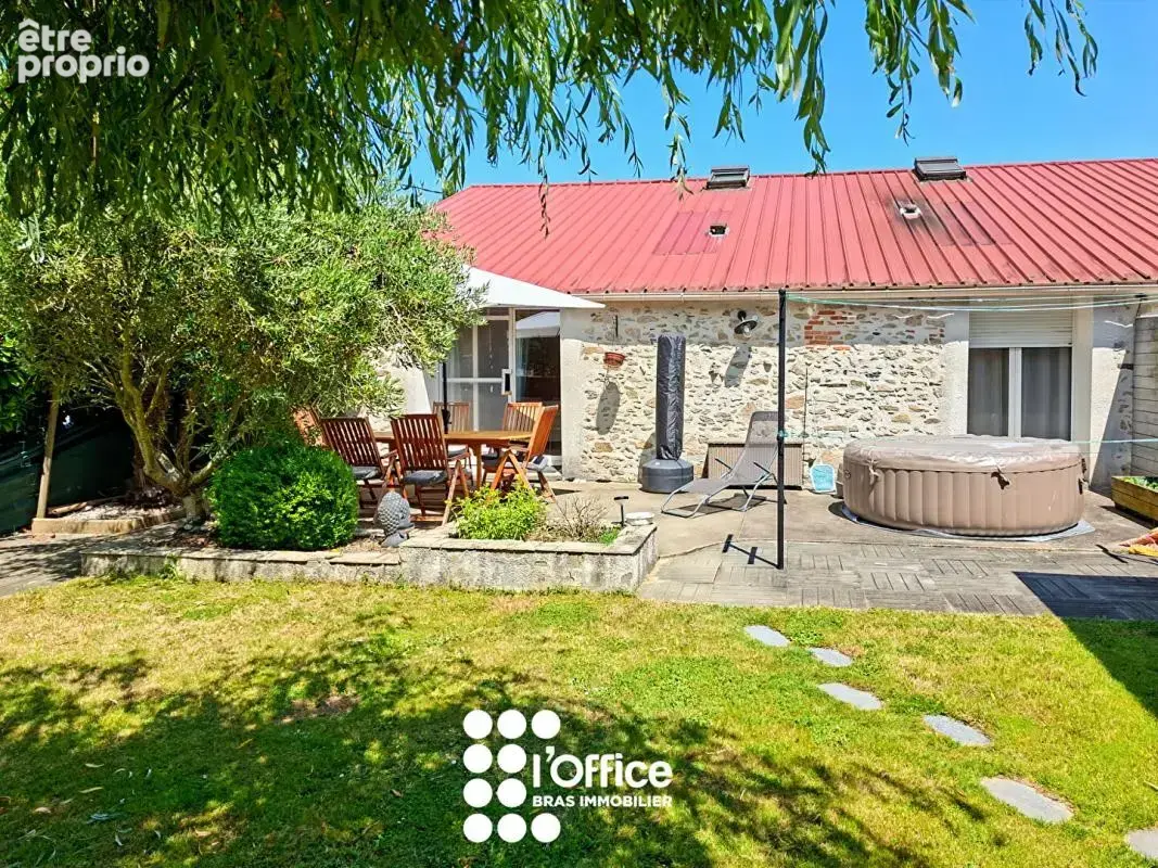 Sainte Flaive des Loups, 2 maisons avec grand terrain! - photo 15