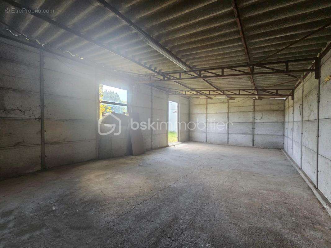 Maison à VANNES-SUR-COSSON