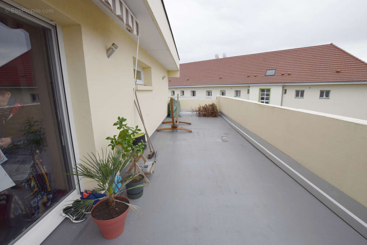 Appartement à GRAND-CHARMONT