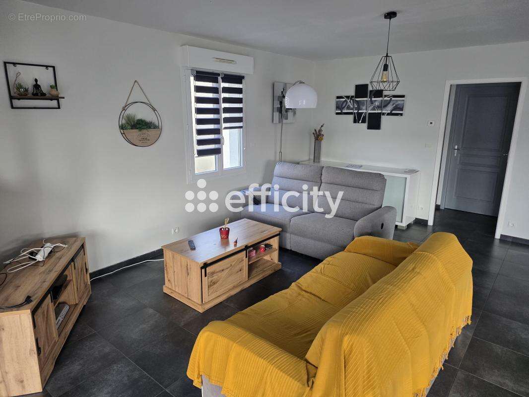 Maison à SAINTE-SOULLE