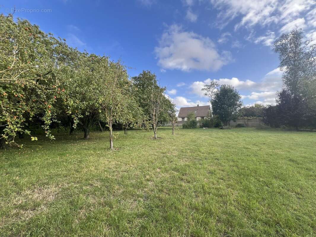 Maison à CHICHEBOVILLE