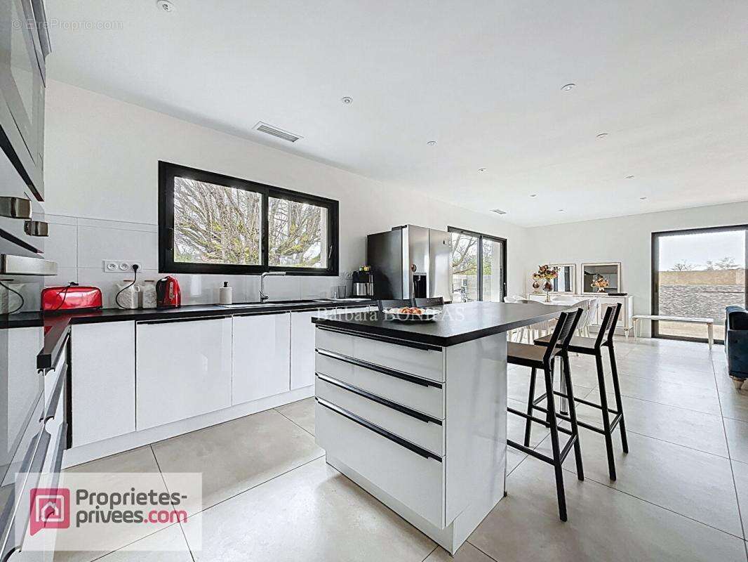 Maison à SAINT-SULPICE