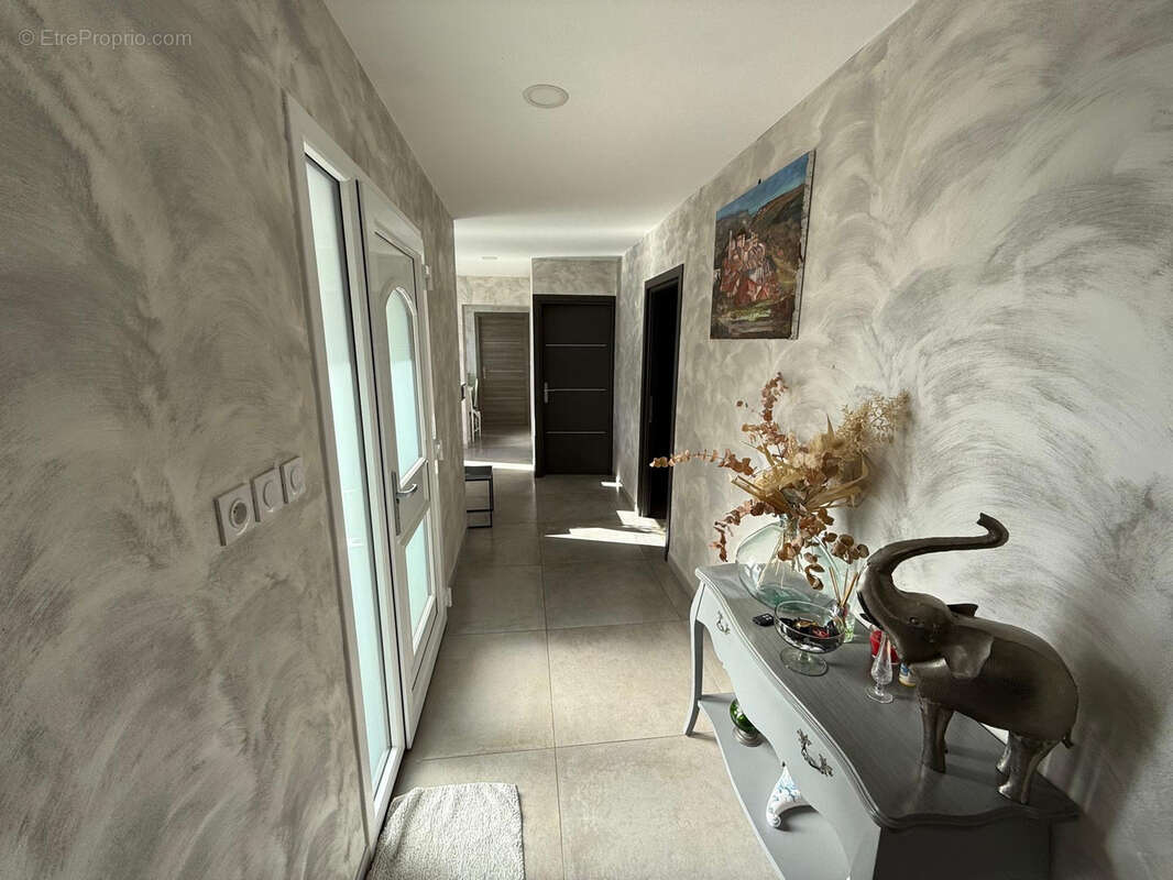 Maison à BAGNOLS-EN-FORET