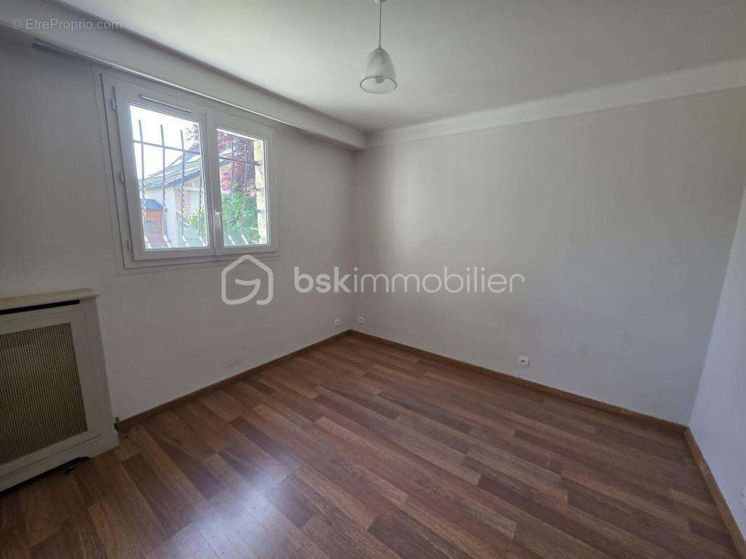 Maison individuelle - 4 chambres - grand terrain - photo 15