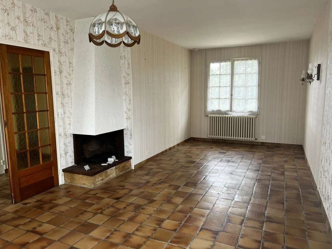 Maison à BELLAC