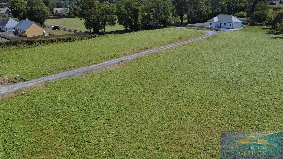 Terrain de 1596 m2 - photo 3