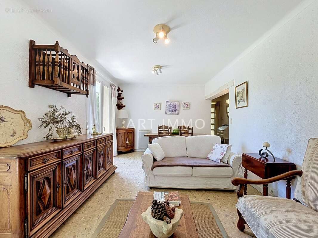 Maison à ROBION