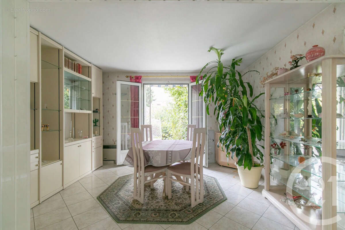 Maison à CHAMPIGNY-SUR-MARNE