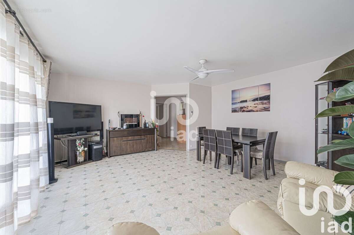 Photo 7 - Appartement à COURBEVOIE