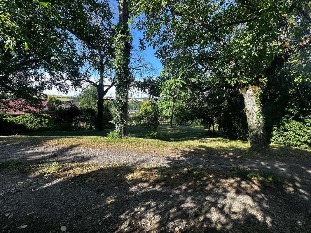 Maison 114 m² à Saint-Michel-De-Saint-Geoirs  - photo 2