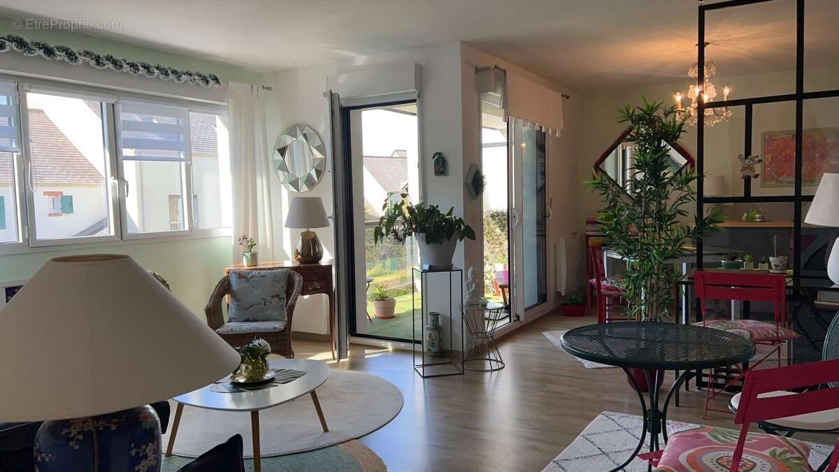 Appartement à vendre 3 pièces et double garage - quartier BERNUS KERGYPT VANNES (56) - photo 3