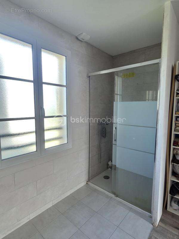 Maison neuve au design contemporain avec double garage - photo 6