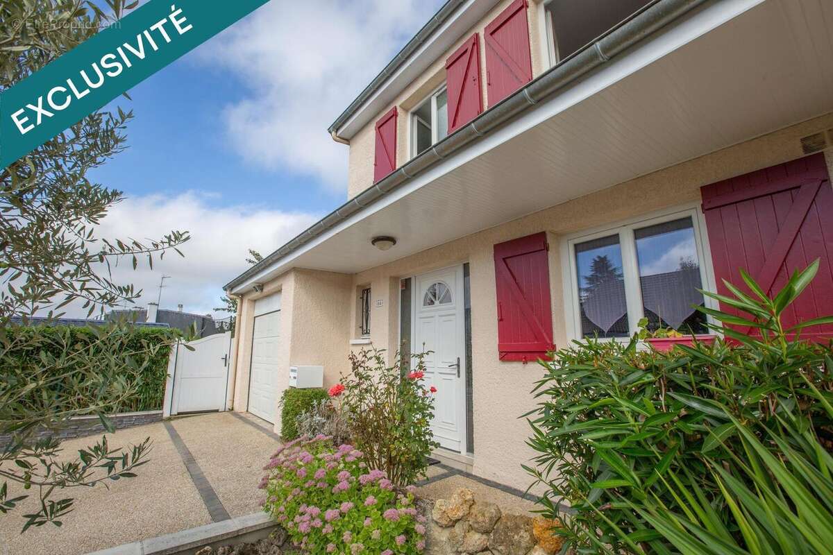 Photo 2 - Maison à LE MESNIL-SAINT-DENIS