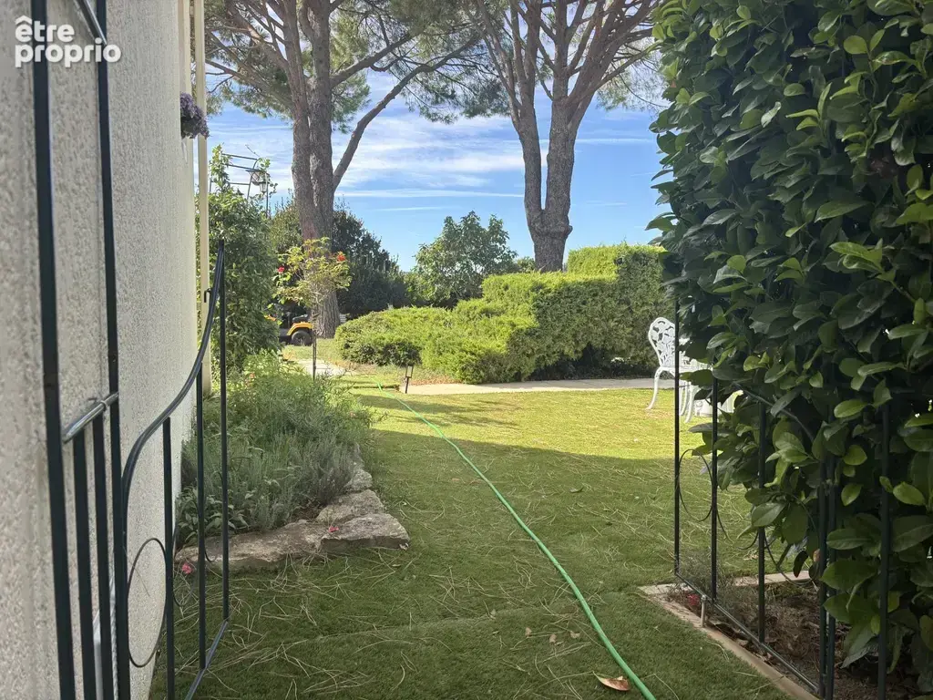 Maison de 150 m2, en campagne, 4 chambres, piscine et dépendances sur terrain de 2200 m2 - photo 2