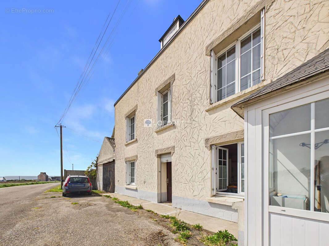 Maison à PLOZEVET