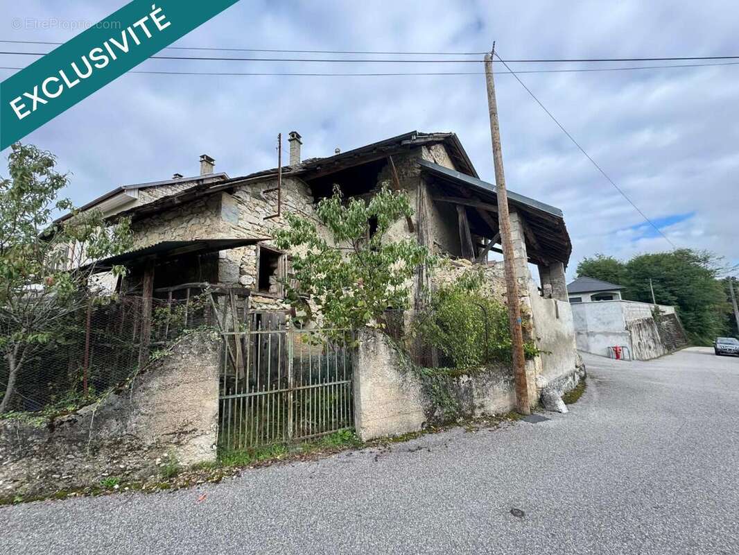 Maison 70 m² à Chazey-Bons  - photo 3