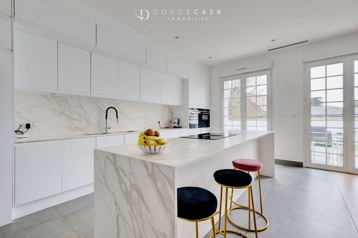 Maison à LE PERREUX-SUR-MARNE