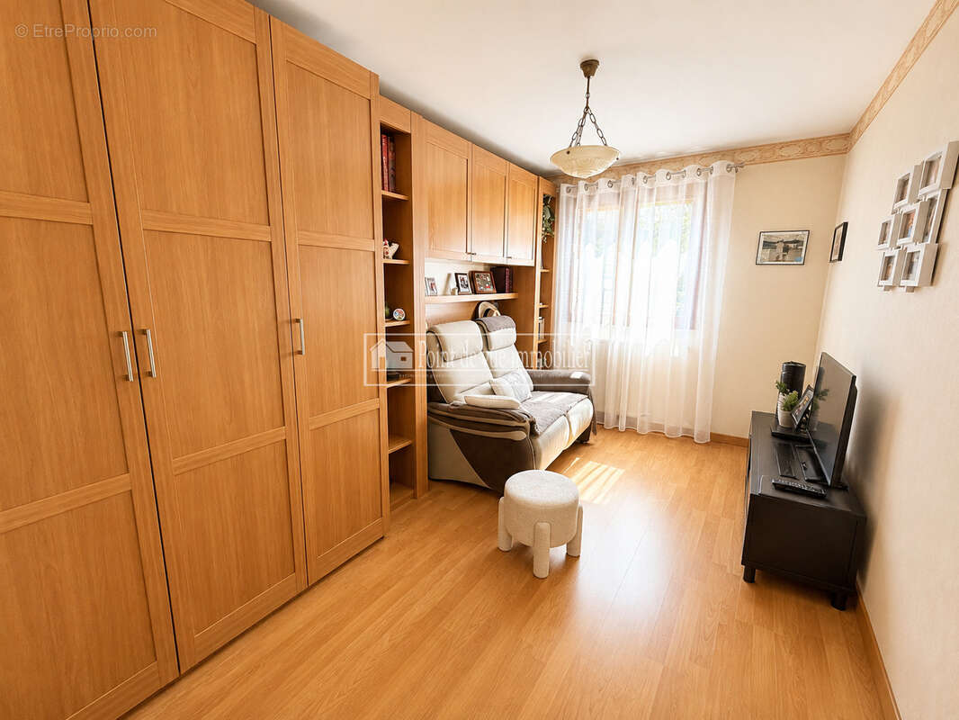 Maison 6 pièces 140m2 sur 343m2 de terrain - photo 7