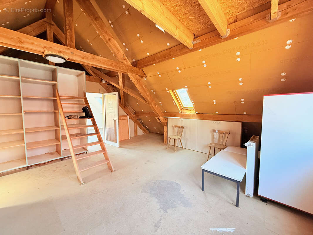 Local professionnel - 341m2 - Plusieurs accès - Possibilité transformation logements - photo 11