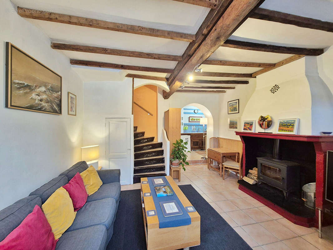 Maison de village charmante avec cour privée et potentiel locatif - photo 3