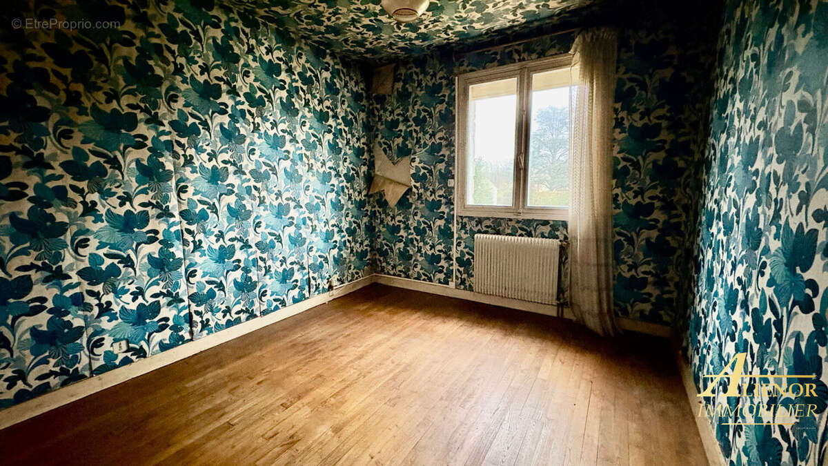 Maison à SAINT-LEON-SUR-L'ISLE