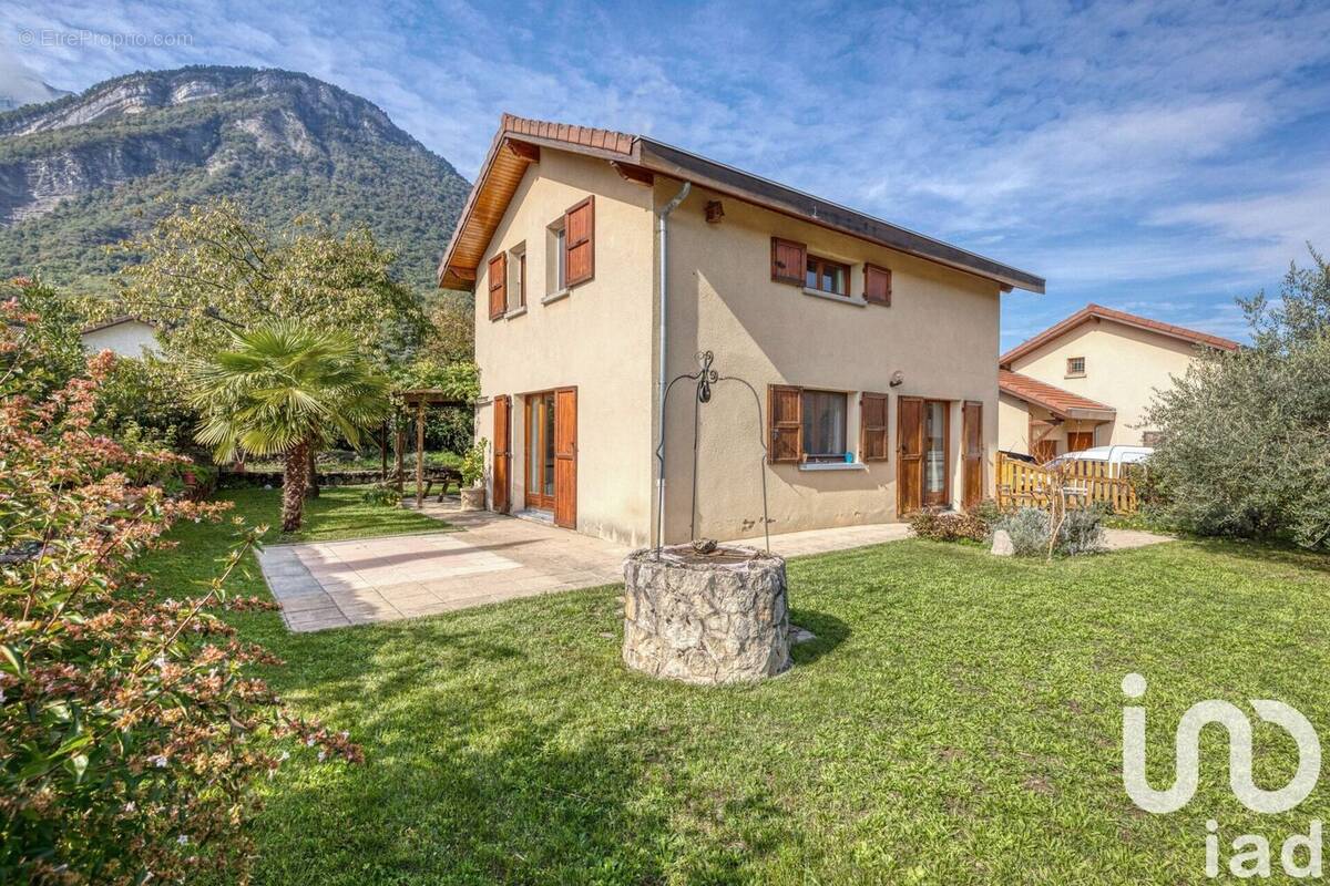 Photo 1 - Maison à LA TERRASSE