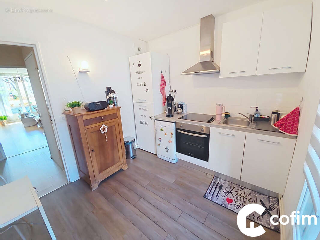 Appartement à LONS