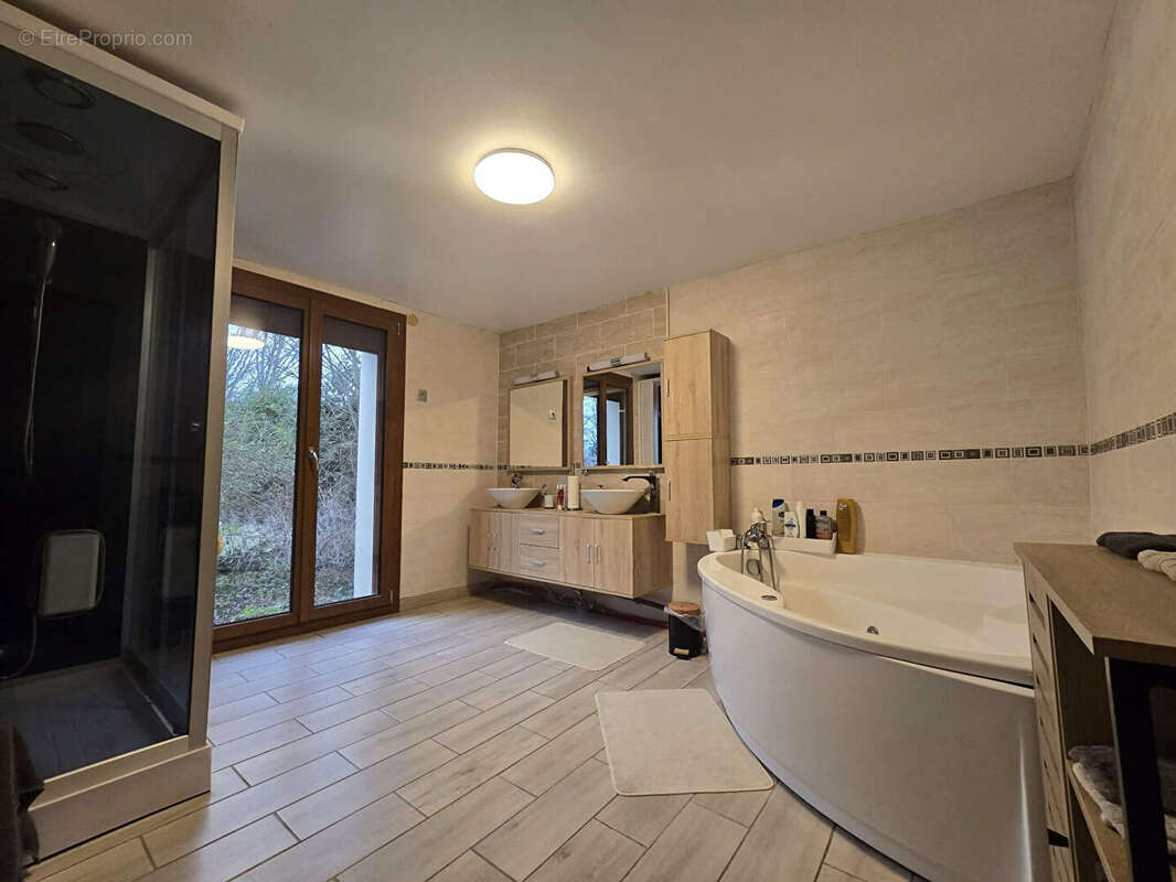 Maison à LES ATTAQUES