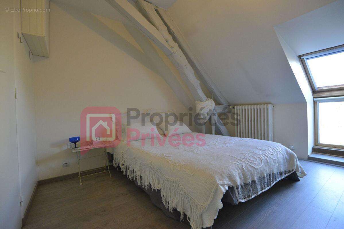 Maison à COSNE-COURS-SUR-LOIRE