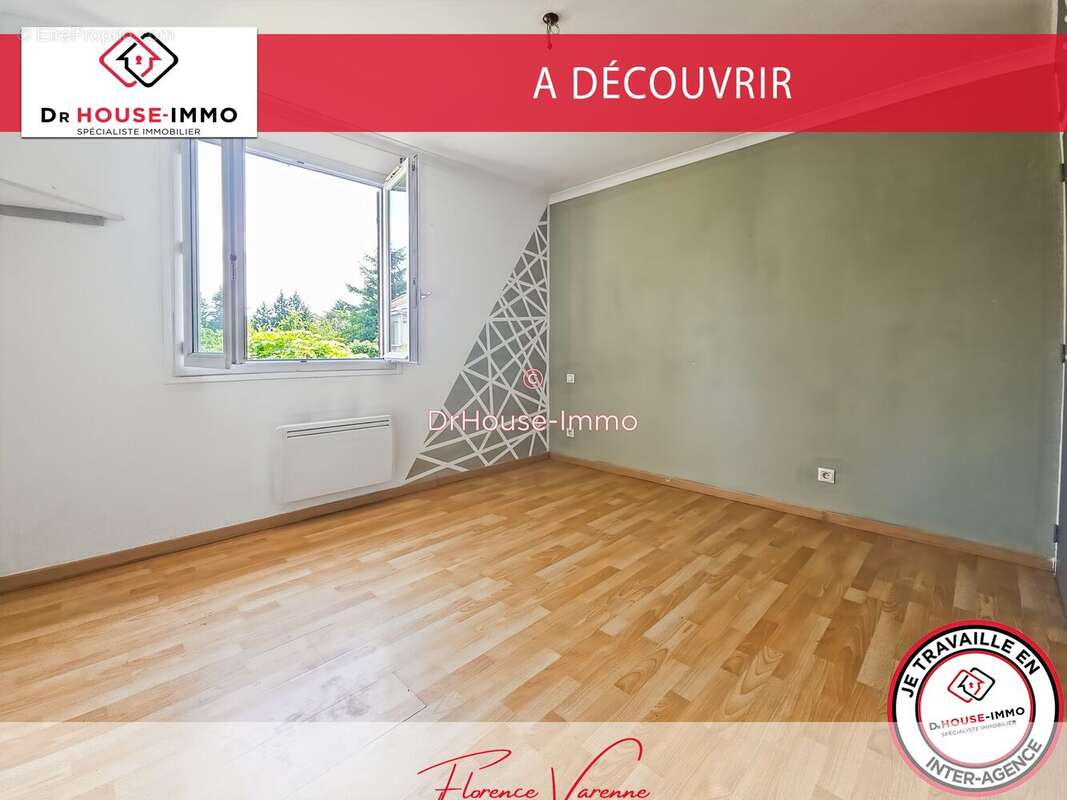 Maison à MONTROND-LES-BAINS