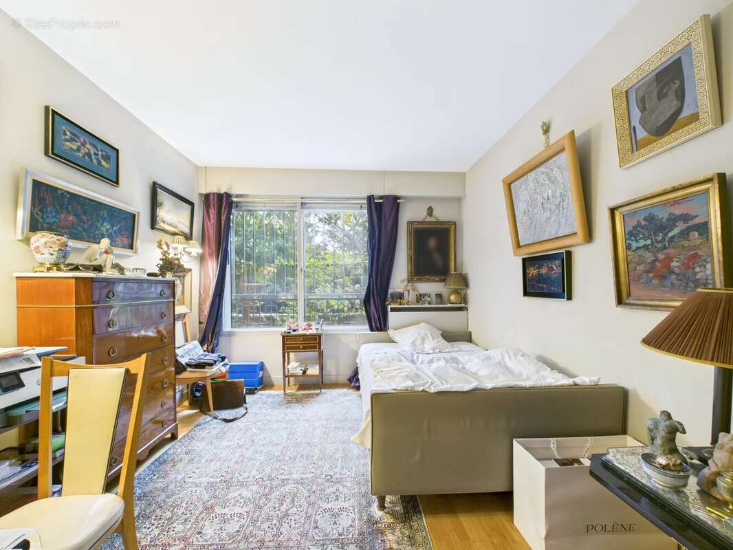 Appartement à NEUILLY-SUR-SEINE